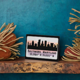Breite und Länge der Baltimore Skyline Fotoplatte