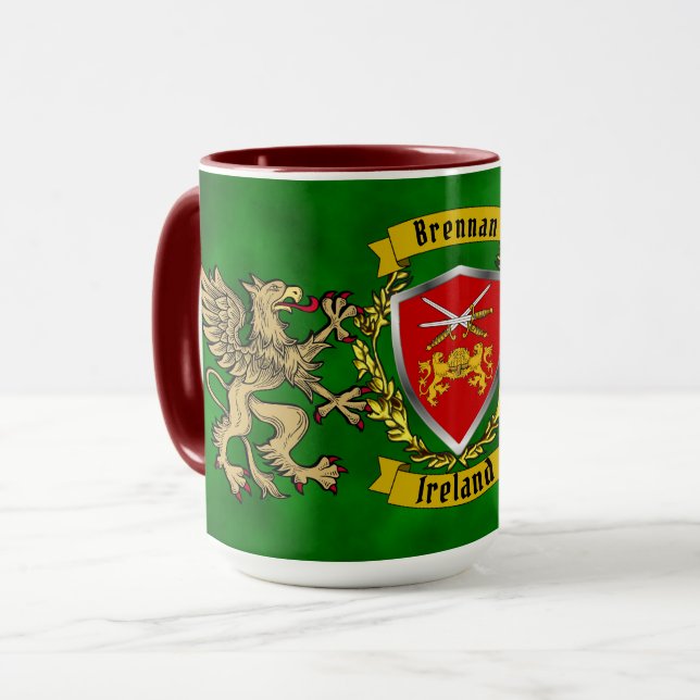 Brennan Irish Shield & Griffins Personalisiert Tasse (Vorderseite Links)