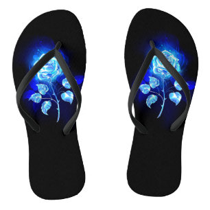 Brennen der blauen Rose Flip Flops