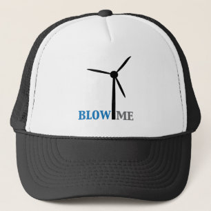 brennen Sie mich Windkraftanlage durch Truckerkappe