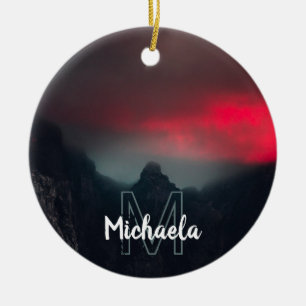 Brennende Wolken, Nebel und Berge Monogramm Keramik Ornament