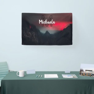Brennende Wolken, Nebel und Monografie der Berge i Banner