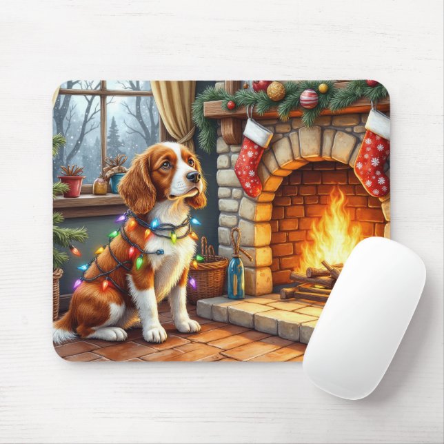 Bretonischer Spaniel Kamin mit Weihnachtslichtern Mousepad (Mit Mouse)
