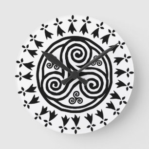 Bretonisches triskel u. hermines runde wanduhr