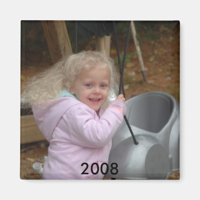 Brianna Swinging Magnet (Vorne)