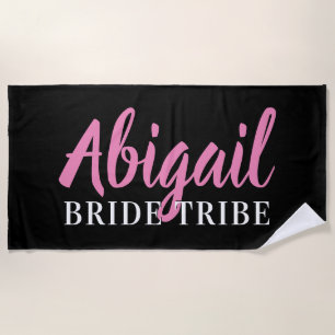 Bribe Stamm Bridesmaid Name Pink Black Strandtuch