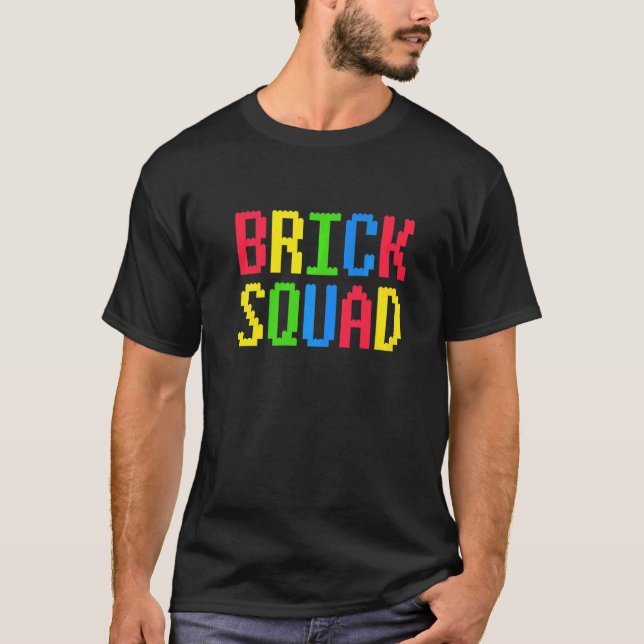 Bricks Squad Toy Store Event Trip Gamer Garage Sal T-Shirt (Vorderseite)