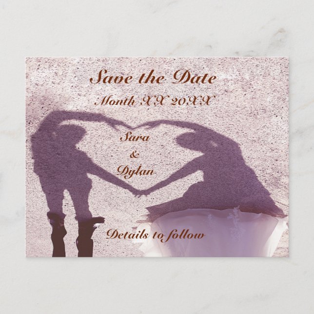 Bridal Couple Silhouette Herz Sand Save the Date Ankündigungspostkarte (Vorderseite)
