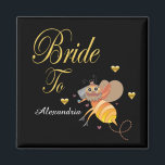 Bridal-Personalisierung Magnet<br><div class="desc">Bride To Bee Bridal Personalize Magnet hat eine schöne Braut Honey Bee auf ihr. Es macht Spaß für die Braut,  sich zu personalisieren und als Geschenk während des Brautparty oder anderen Hochzeitsfestes zu geben. Personalisieren Sie es mit dem Namen der Braut.</div>