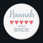 Bridal & Wedding Party 5 Herz Braut Magnet<br><div class="desc">Die Mitglieder der Brautparty- und Hochzeitsfeier werden sich mit einem "Fünf-Herzen-Geschenk", das speziell für sie gemacht wurde, geliebt und geschätzt fühlen. Liebe ist das, worum es geht. Ob Hochzeit oder Hochzeit in Urlaubsort in der Heimatstadt - die personalisierten Gegenstände werden sicher sein, Lächeln auf den Weg zu bringen. Die individuell...</div>