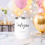 Bridal Wedding Party Vorschlag Geschenk für Brides<br><div class="desc">Bridal Wedding Party Vorgeschenk für eine Brautjungfrau,  Trauzeugin,  Brautmutter,  Groommutter,  Blumenmädchen ...  es verfügt über ein niedliches Drehbuch mit einem eleganten,  minimalistischen Schwarz-Weiß-Design.</div>