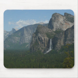 Bridalveil Falls und Halb Dome bei Yosemite Mousepad