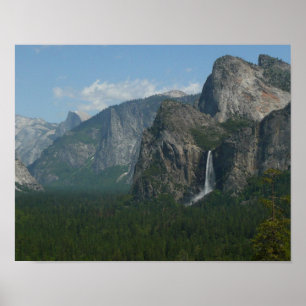 Bridalveil Falls und Halb Dome bei Yosemite Poster