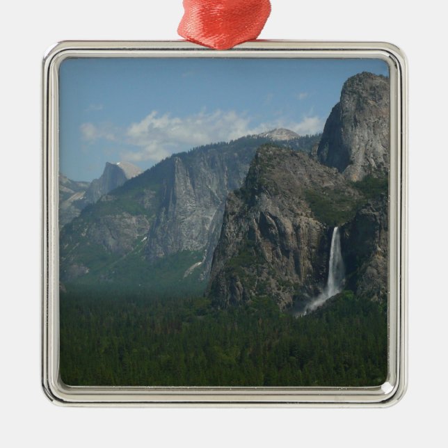 Bridalveil Falls und Halb Dome bei Yosemite Silbernes Ornament (Vorne)