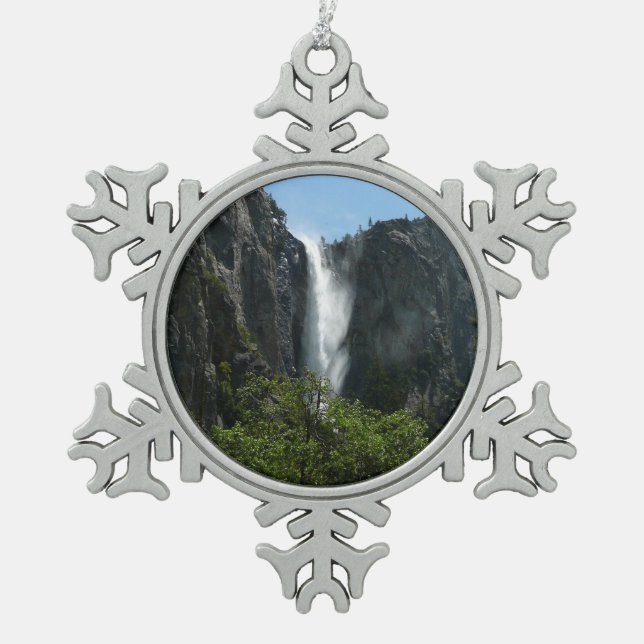 Bridalveil Falls, Yosemite National Park Schneeflocken Zinn-Ornament (Vorderseite)