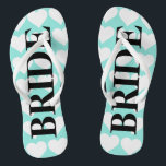 BRIDE Aquamarin Blue Wedding Brautparty Bride Flip Flops<br><div class="desc">Lächeln Sie sich an,  wenn sie diese lustigen Flip Flops bekommt,  geben Sie ihr die passende Tasche,  sie wird diese wunderbare Liebe! Suchen Sie nach koordinierenden Bräutigam Flip Flops,  es macht den perfekten Jack und Jill Party Geschenk Set! Alle Teile der BRIDE & CO. Kollektion.</div>