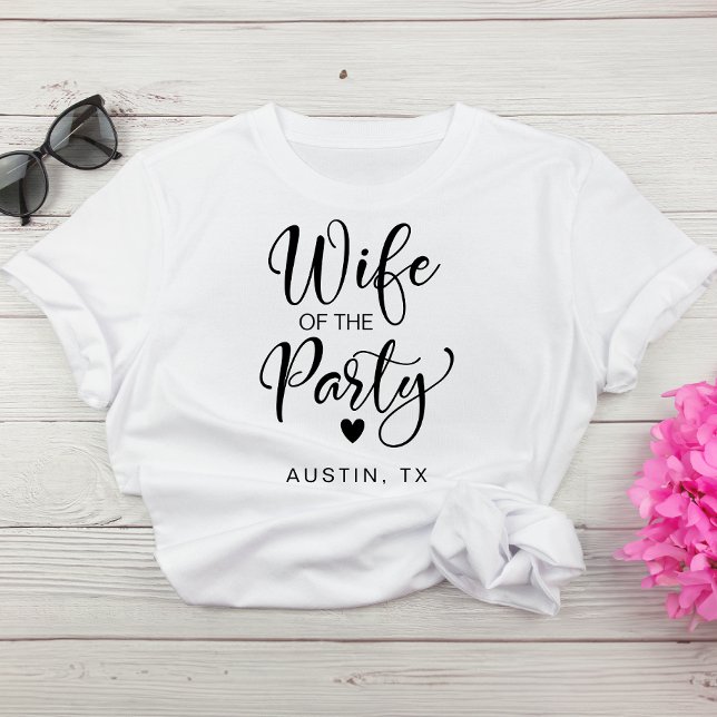 Bride Austin Junggeselinnen-Abschied T-Shirt (Celebrate the bride-to-be in fun and style at her bachelorette party)
