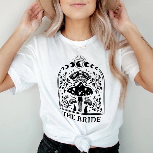 Bride Dark Boho Coven Bachelorette T-Shirt (Von Creator hochgeladen)