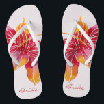 Bride Floral Hawaiian Flip Flops<br><div class="desc">NewparkLane - Mit diesen farbenfrohen Flip Flops, mit einer exotischen hawaiianischen Hibiskus-Blume in Rot, Rosa und Orange, mit 'Bride' auf elegante Schrift-Typografie, machen Sie sich auf den Sommer gefasst. Ein buntes böhmisches Thema für eine Hochzeit in Urlaubsort. Einfache Anpassung in Zazzle mit eigenem Text für ein personalisiertes Design. Alle Textstile,...</div>