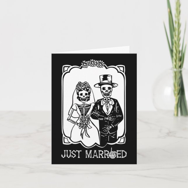 Bride Groom Just Married Skeleton Halloween Couple Karte (Vorderseite)