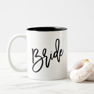 Bride Modern Chic Script in Schwarz Zweifarbige Tasse