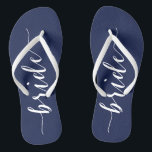 Bride Navy Blue Wedding Party Flip Flops Slim<br><div class="desc">Bride einfache marineblaue Hochzeitsfeier Flip Flops mit schlanken Gurten</div>