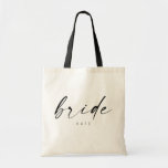 Bride Tote Bag | Modernes Skript Tragetasche<br><div class="desc">Diese einfache Tasche ist so ein lustiges Geschenk für Ihre Lieblingsbraue! Das minimalistische und dennoch elegante Design ist perfekt für die moderne Braut. Mit einem handgeschriebenen Signaturskript mit einem einfachen serifenlosen Schriftart. Personalisieren Sie jeden Beutel mit dem Namen der Braut, indem Sie neben "Details" auf "Diese Vorlage personalisieren" klicken und...</div>