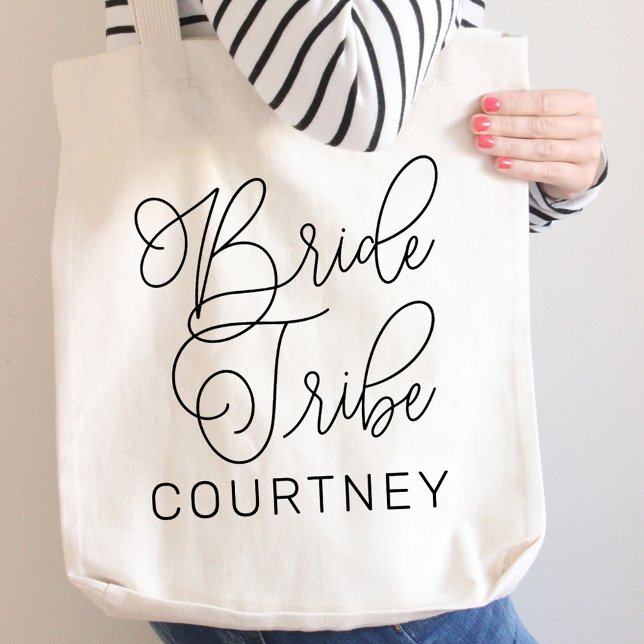 Bride Tribe Black Modern Script Custom Bridesmaid Tragetasche (Von Creator hochgeladen)