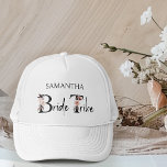 Bride Tribe Boho Floral Letters Bachelorette Truckerkappe<br><div class="desc">Bride Tribe LKW-Hüte,  personalisiert für Ihre Braut Stamm zu tragen für Ihren Junggeselinnen-Abschied,  Einkaufstouren ...  Bride Stamm wird mit neutralen Boho Blumenbriefen und handgeschriebenen Schriften geschrieben. Ideal für eine Hochzeit im Herbst,  eine Blumenhochzeit,  eine Hochzeitsfeier im Garten oder ein anderes Thema mit einer erdigen Hochzeitsfarbenpalette.</div>