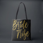 Bride Tribe Gold und Black Wedding Party Bag<br><div class="desc">Bride Stamm Gold und Black Wedding Party Bag ist die perfekte Hochzeitstasche,  um mit einer Hochzeit in Urlaubsort zu reisen.</div>