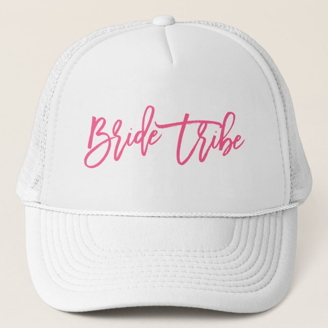 Bride Tribe Pink Script Truckerkappe (Vorderseite)