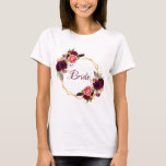 Bride weiß Blütengold geometrischer Name der Hochz T-Shirt<br><div class="desc">Ein trendiges Bohemisches boho-Shirt für ein Brautparty. Die Rose sind in Bordeaux und Rosa gehalten. Eleganter weißer Hintergrund. Ein Imitat goldener geometrischer Rahmen. Mit dem Text: Bride geschrieben mit einem handgeschriebenen Stil Skript. Burgund farbige Buchstaben.</div>