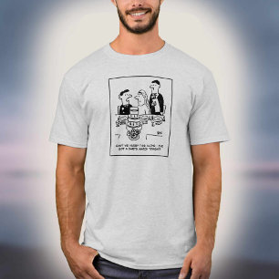 Bridegroom hat einen Darts-Match, um Cartoon zu be T-Shirt