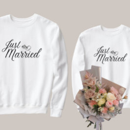 Bride's Just Married Matching Honeymoon Outfit T-Shirt