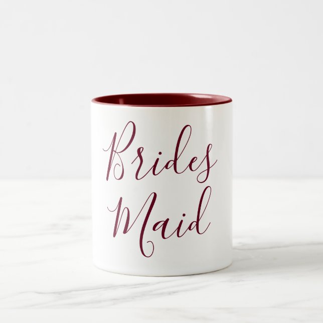 Bridesmaid Burgundy und White Cursive Zweifarbige Tasse (Mittel)
