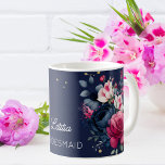 Bridesmaid-Geschenke individuelle Name Marineblau  Kaffeetasse<br><div class="desc">Bridesmaid spendet individuelle Name marineblau rosa Rosen Blumenkaffee Tasse,  macht ein schönes Sake Geschenk für die Brautpartys Mädchen.</div>