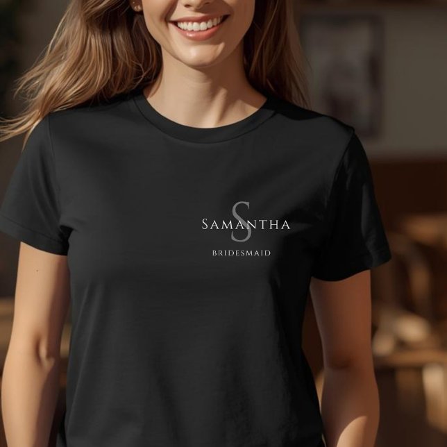 Bridesmaid Minimalistisch Name und Anfangsbezeichn T-Shirt (Von Creator hochgeladen)