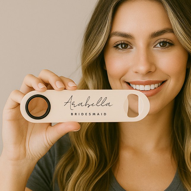 Bridesmaid | Modernes Minimalistisches Script Rosa Speed Flaschenöffner (Von Creator hochgeladen)