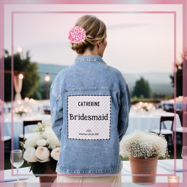 Bridesmaid Polka Dot Custom Brautparty Wedding Jeansjacke (A blue denim jacket for a bridesmaid, to customize with a name, couple's initials and wedding date)