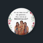 Bridesmaier Indian Wedding Magnet<br><div class="desc">Eine wunderschöne indische Hochzeit, bei der sie für ihren Segen und ihre Unterstützung an ihrem großen Tag ihre Leidenschaften fragte. Design von Chennai indipup. Welche Rolle spielt eine Brautjungfrau? Die Liste der Verantwortlichkeiten von Brautmeistern umfasst: Emotionale Unterstützung der Braut während der Hochzeitsplanung und Zeremonie zu jeder Zeit. Unterstützung der Trauzeugin...</div>