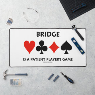 Bridge ist ein vierkartengroßer Anzug eines Spiele Schreibtischunterlage