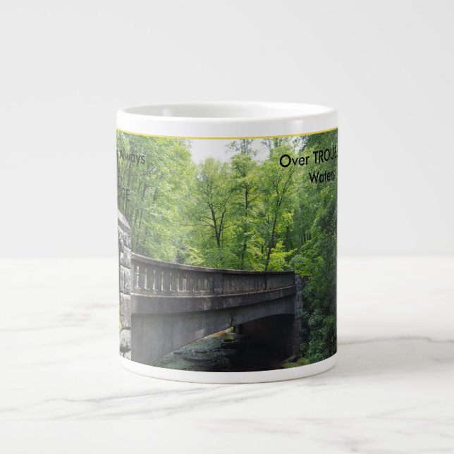 BRIDGE-SCENERIE MIT TEXT Jumbo-Tasse (Vorderseite)