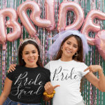 Bridge-Squad-Shirt mit Datum T-Shirt<br><div class="desc">Bride Squad Shirt,  perfekt für Brautparty oder Junggeselinnen-Abschied,  mit handgeschriebenem Text Bride Squad und wechselndem Hochzeitstag</div>