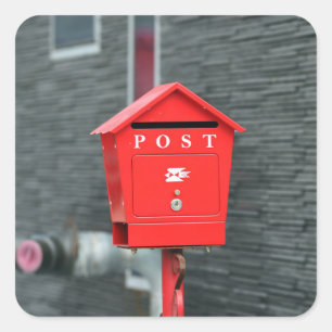 BRIEFKASTENPFOSTEN ROTER KASTEN POSTCROSSING QUADRATISCHER AUFKLEBER