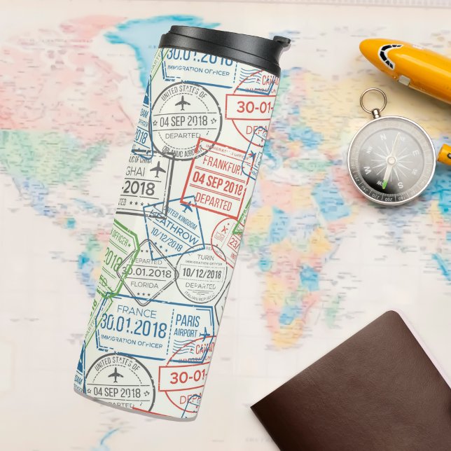 Briefmarke für Reisen und Visa Thermosbecher (Help your favorite adventurer stay hydrated with this travel visa tumbler)