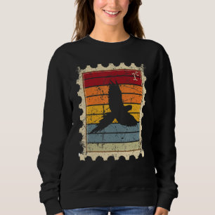 Briefmarke mit einem Sonnenuntergang Ara-Papagei Sweatshirt
