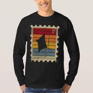 Briefmarke mit einem Sonnenuntergang Batoidea T-Shirt