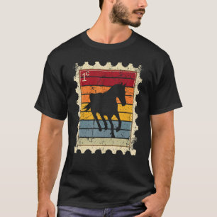 Briefmarke mit einem Sonnenuntergang-Pferd 1 T-Shirt