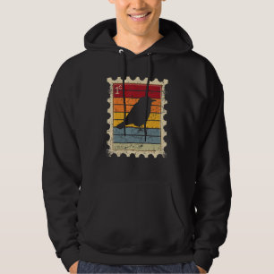 Briefmarke mit einem Sonnenuntergangs-Vogel 1 Hoodie