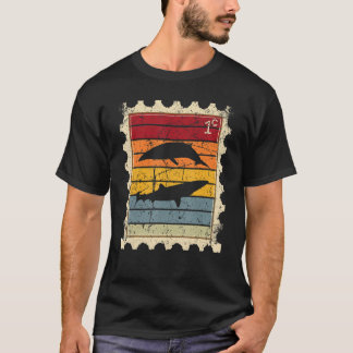 Briefmarke mit Sonnenuntergangswalen T-Shirt